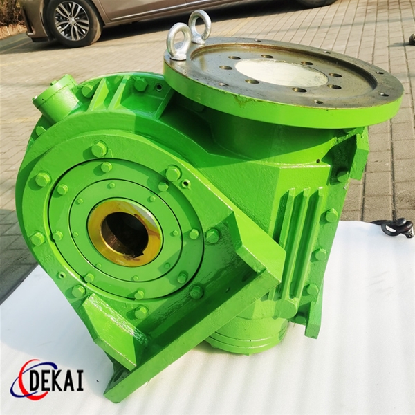 上海轮胎定型硫化机平面包络环面蜗杆减速机